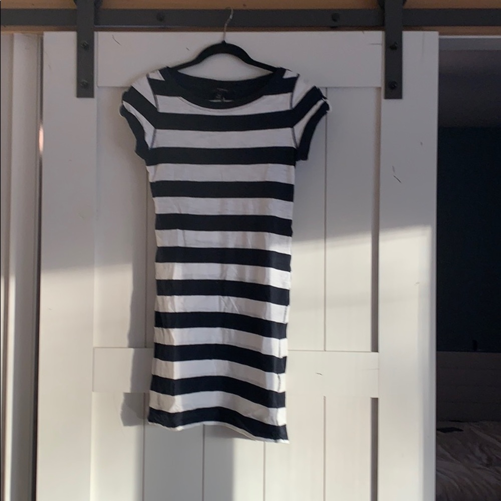 Women’s dress